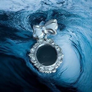 Vintage La Vie Portrait Brooch